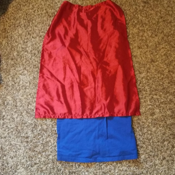 Superman with cape - Picture 2 of 3